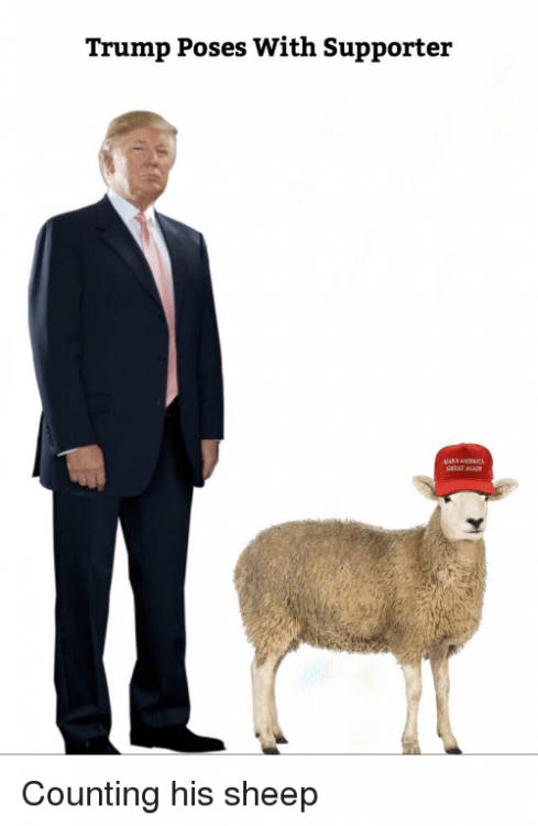 trump-poses-with-supporter.png