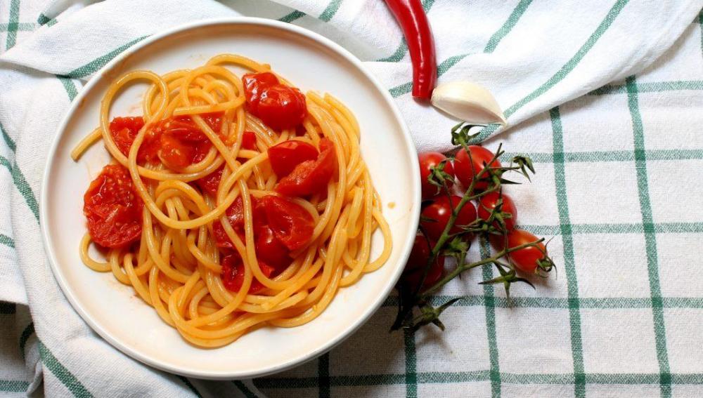 Pasta-al-pomodoro.thumb.jpe.a5dcc5b0f6fc9c94fa301ebcf414839e.jpe