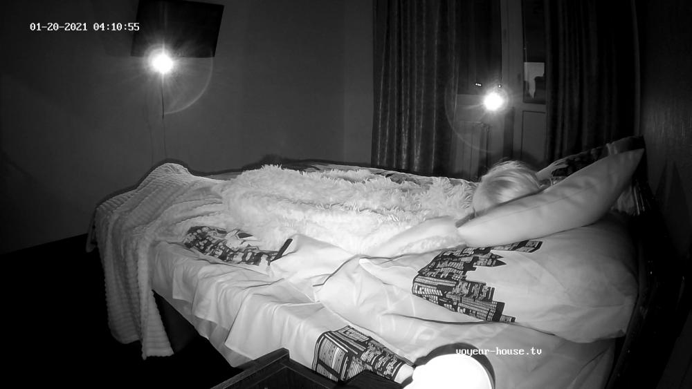 2121619904_BKBED.thumb.jpe.34e6362433f4cdc4d139a8950806dabe.jpe