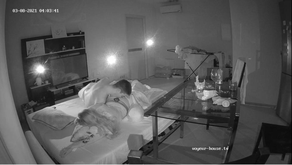 VoyeurHouse 399.jpg