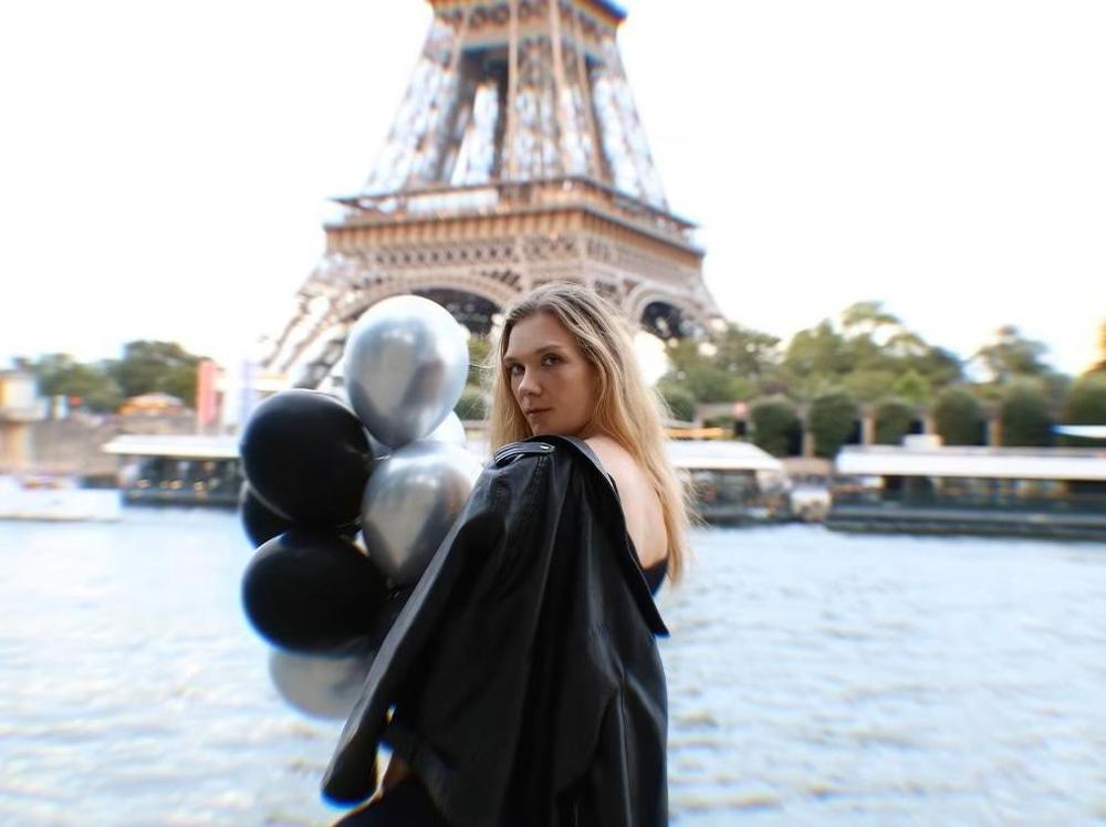 Emilie_Xlife_2024-12-02 11-50-37-241.jpg