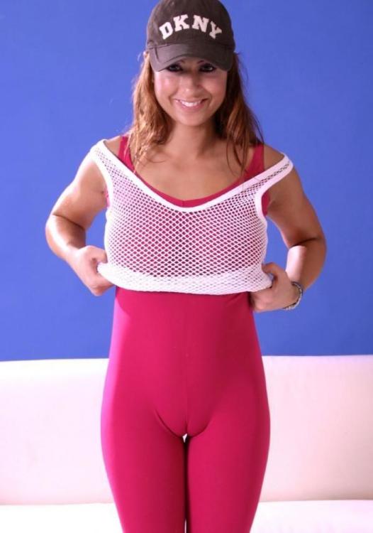 hot-babes-with-sexy-camel-toe-6.jpg